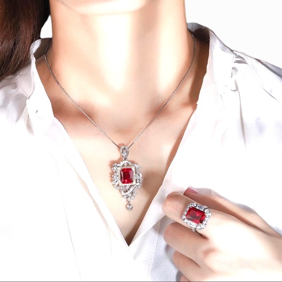 The Vony Swarovski Crystal 925 Silver Pendant Necklace - Picture 5 of 15